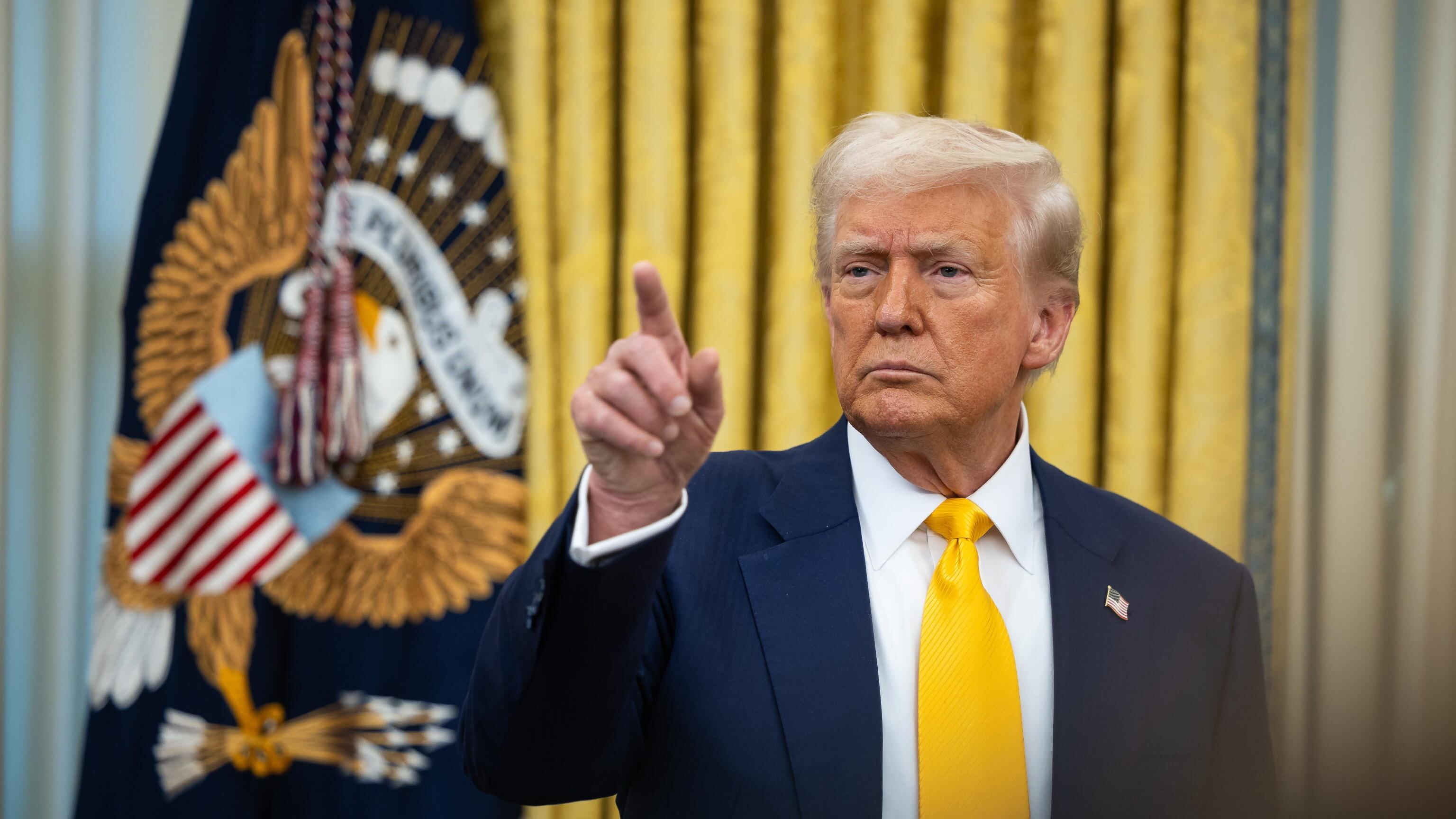 L'annuncio che spiazza tutti: "Da oggi è chiuso". Cosa ha detto Trump