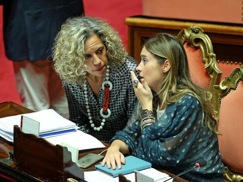 Riforme: Boschi: "Niente veti". Calderoli a Grasso: "Legga il regolamento"