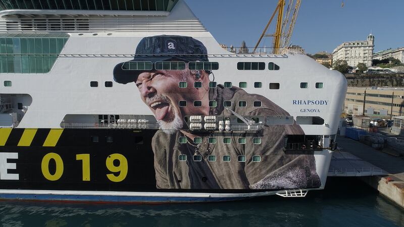 La nave di Vasco Rossi pronta a partire 3