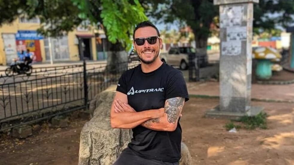 Incidente in moto, italiano muore in Angola: Luca cercava protesi per aiutare i bimbi in Africa