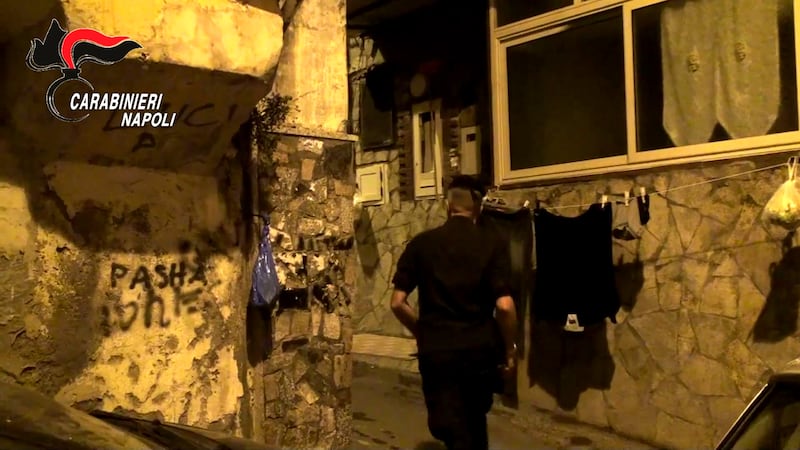 Droga e armi, 21 arresti a Torre Annunziata: il blitz dei carabinieri 4