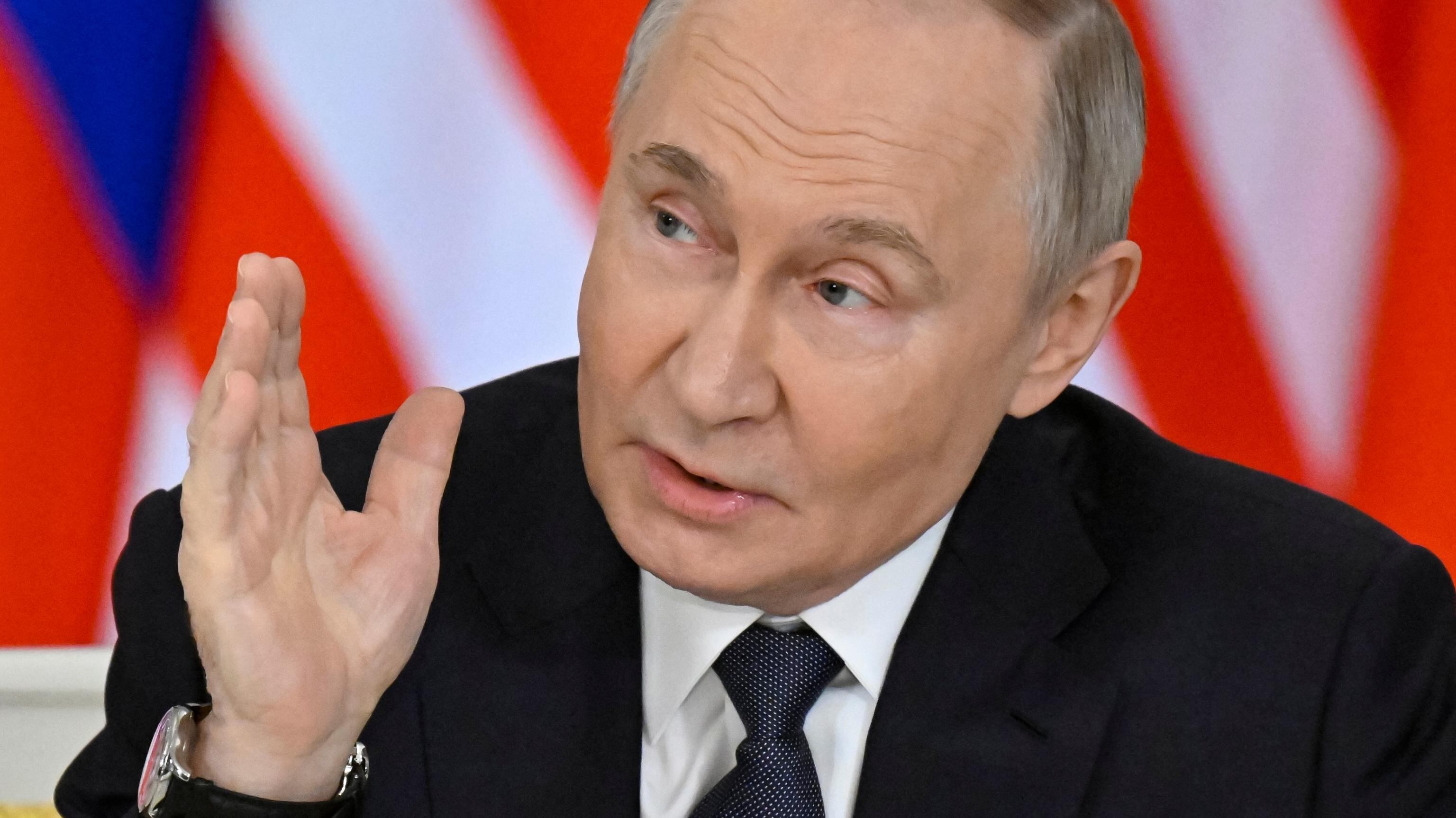 Il doppio gioco dello Zar: delegittimare il leader ucraino (ma senza irritare Donald)