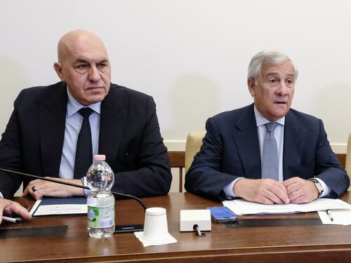 Spese militari, il 5% del Pil "compatibile con il bilancio"