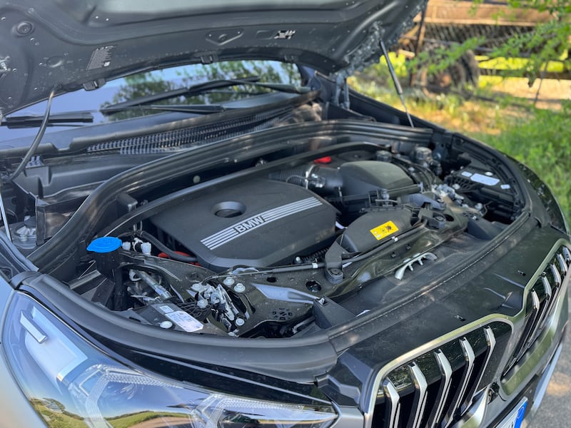 BMW X1 plug-in: guarda tutte le foto 10