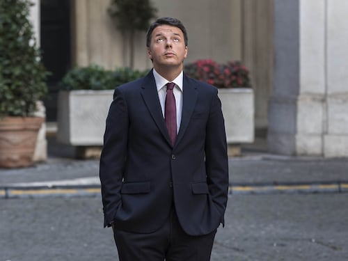 Ora Renzi si affida a un guru. E punta 400mila euro sul "sì"