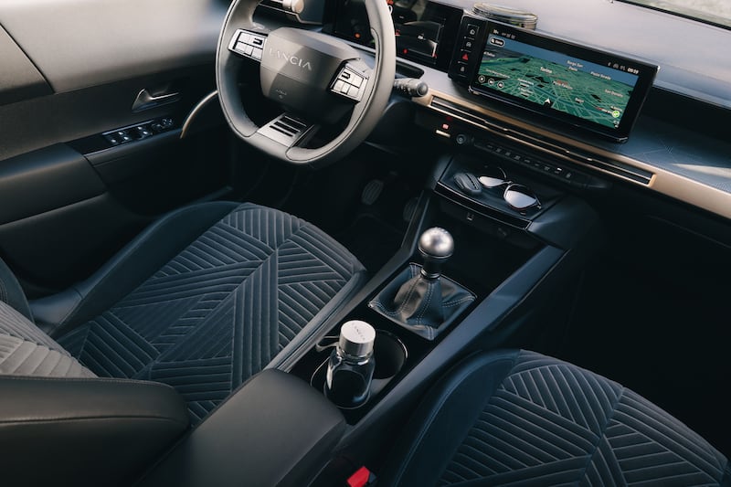Lancia Ypsilon Turbo 100: guarda tutte le foto 10