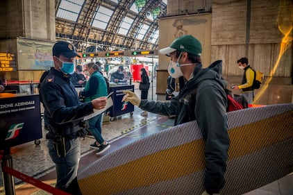 Code e controlli in Stazione Centrale 4