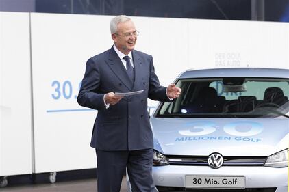 Volkswagen festeggia la Golf numero 30.000.000 1