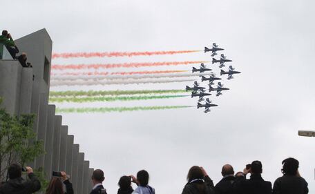 Le Frecce Tricolori inaugurano Expo 2015 1