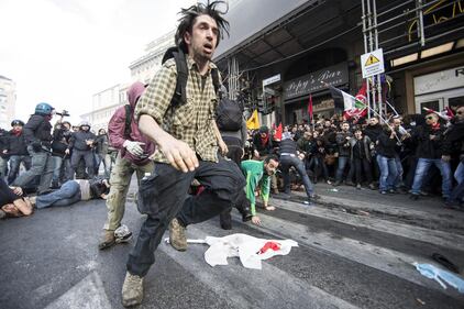 Scontri e cariche a Roma 3