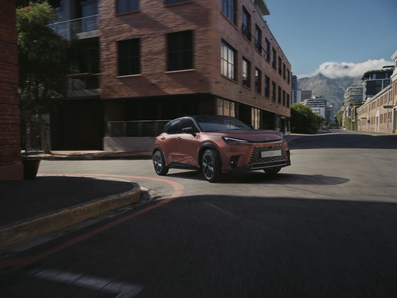 Le foto del nuovo Lexus LBX ibrido 14