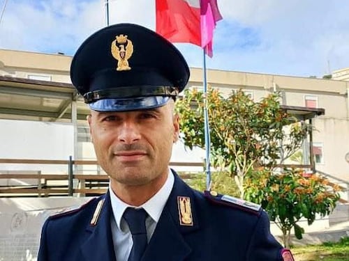 L'eroe silenzioso che salva un giovane dal suicidio. Meloni: "Grazie, Marco"