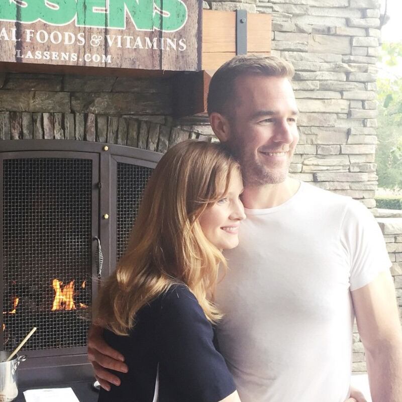James e Kimberly Van Der Beek: foto di famiglia in attesa del quarto figlio 6
