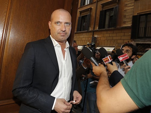 Le spese pazze di Bonaccini che imbarazzano il Pd e Renzi