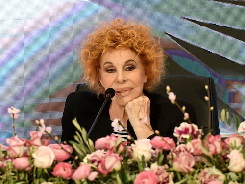 "Mi hanno detto che sei f...", "Tu che porti male": lo scontro Vanoni-Paoli
