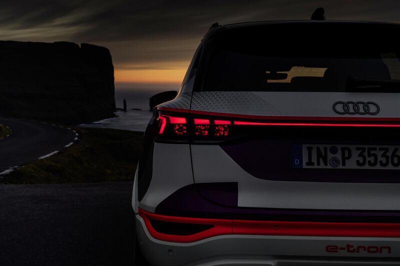 Audi Q6 e-tron, guarda le foto del prototipo 7