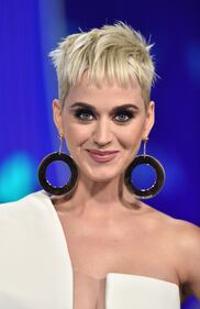 MTV VMA 2017, Katy Perry presentatrice sexy 9