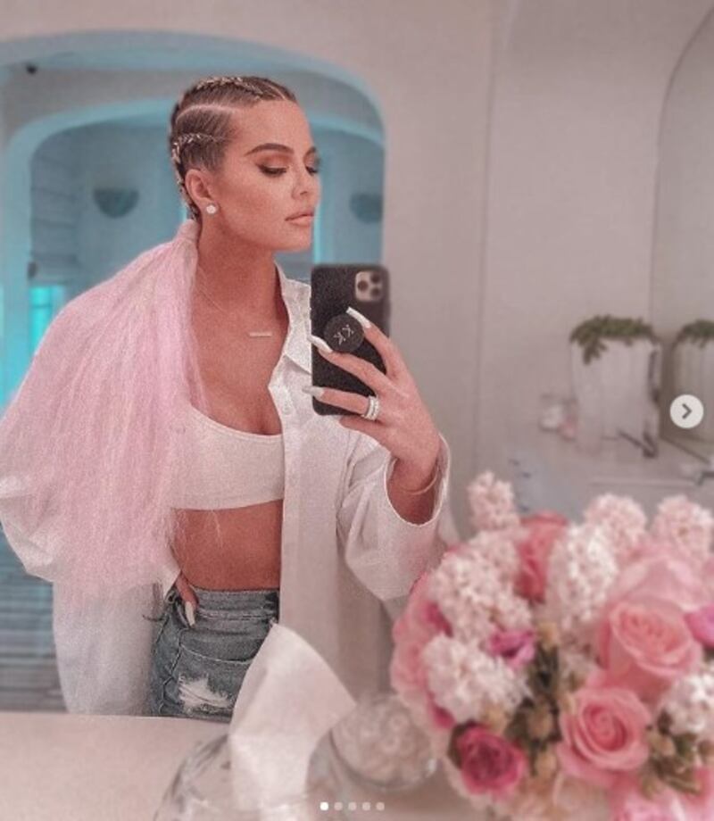 Khloe Kardashian super hot 3