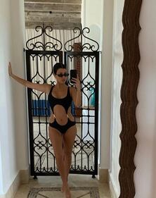 Kourtney Kardashian, le foto più sexy 4