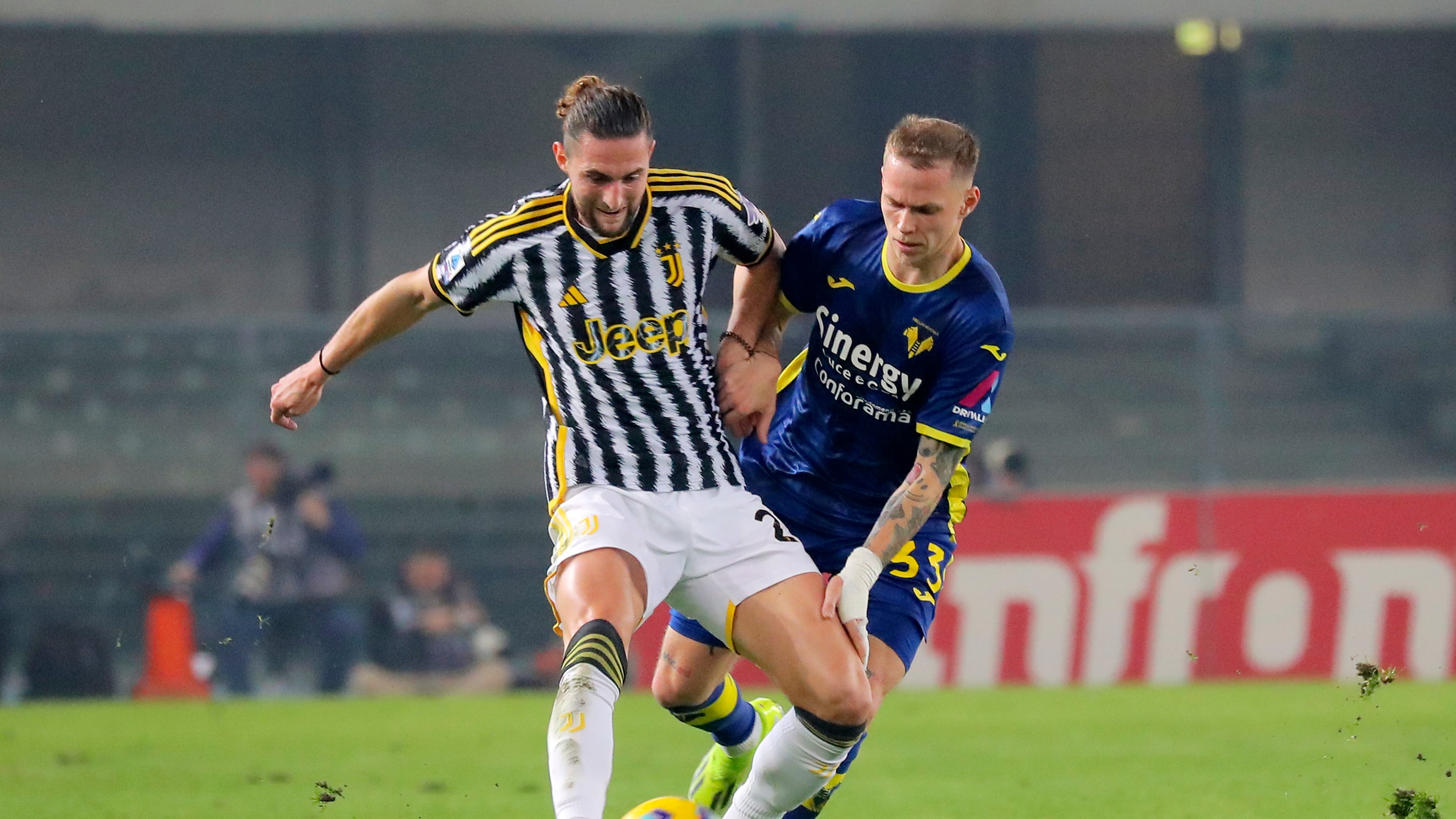 Il Verona blocca la Juve: 2-2 spettacolare ma ora il secondo posto è a rischio
