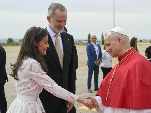 Il Papa in Spagna accolto dai reali Felipe e Letizia - FOTO