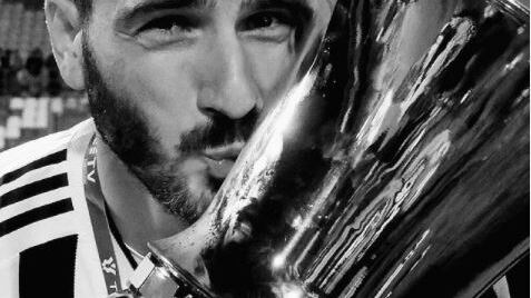 Il gesto per Bonucci che fa infuriare i milanisti: è polemica