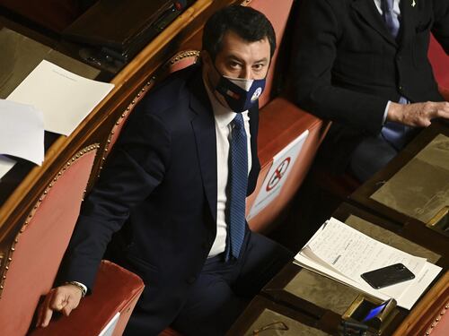 Grido di rabbia di Salvini contro l'"avvocato Conte". "Il Recovery è di tutti"