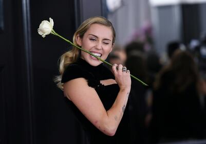 Miley Cyrus, incidente di seno su Instagram  6