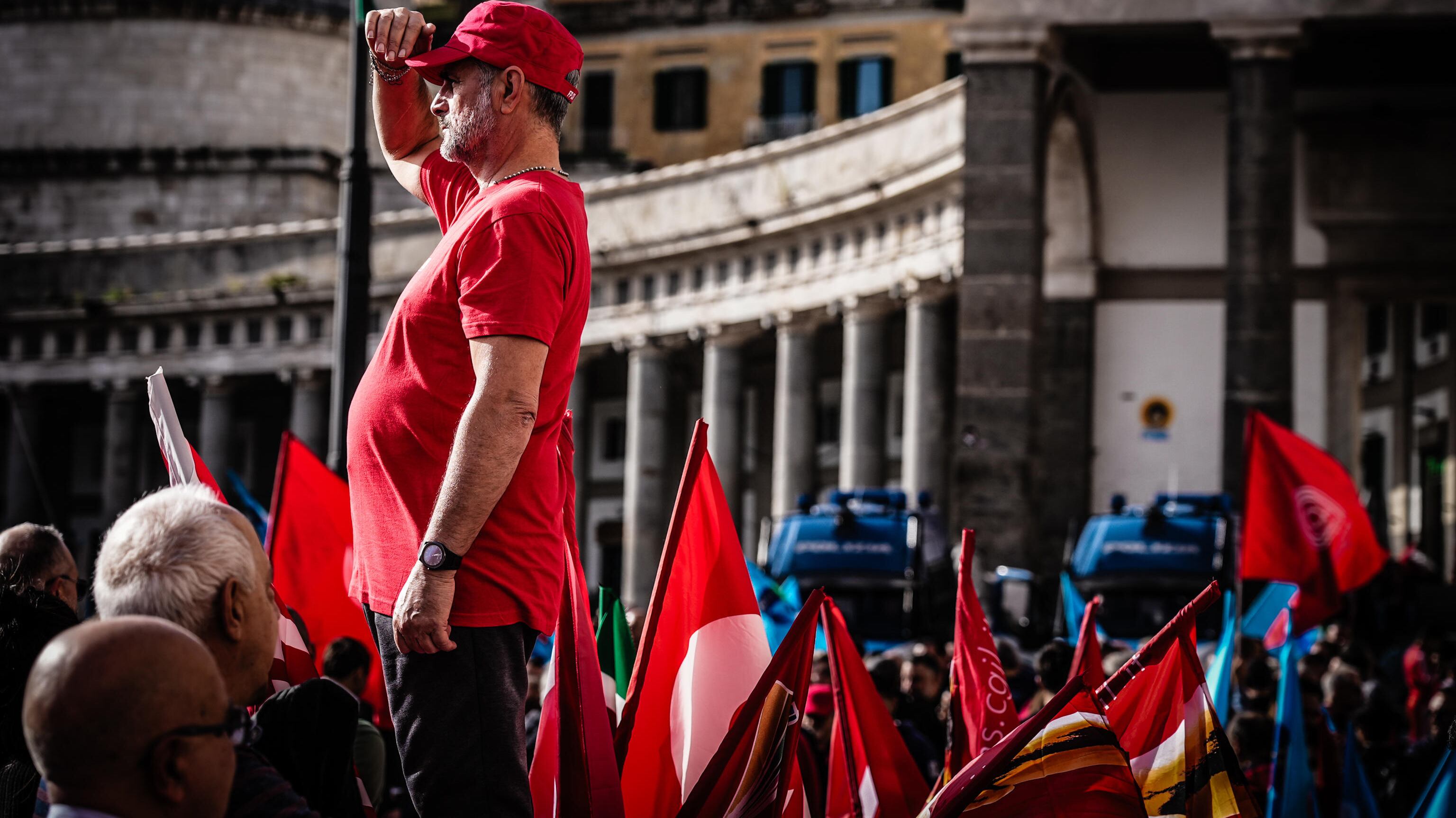 "Non ci fermiamo", "I lavoratori mollano Landini". È lite sui numeri dello sciopero