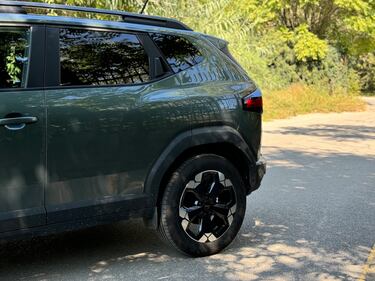 Dacia Duster GPL 2024: guarda la gallery del nuovo SUV a GPL 9