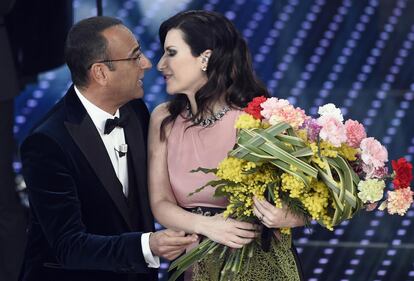 Sanremo 2016: gli abiti della prima serata 63