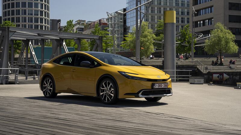 Toyota Prius Plug-In 2023: guarda tutte le foto 2