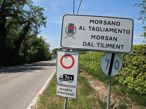 Viaggio a Morsano, il paese dove nessuno (per ora) vuole fare il vigile