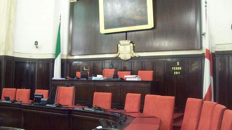 Consiglio, gettone solo a chi segue metà seduta. I grillini tentano il taglio