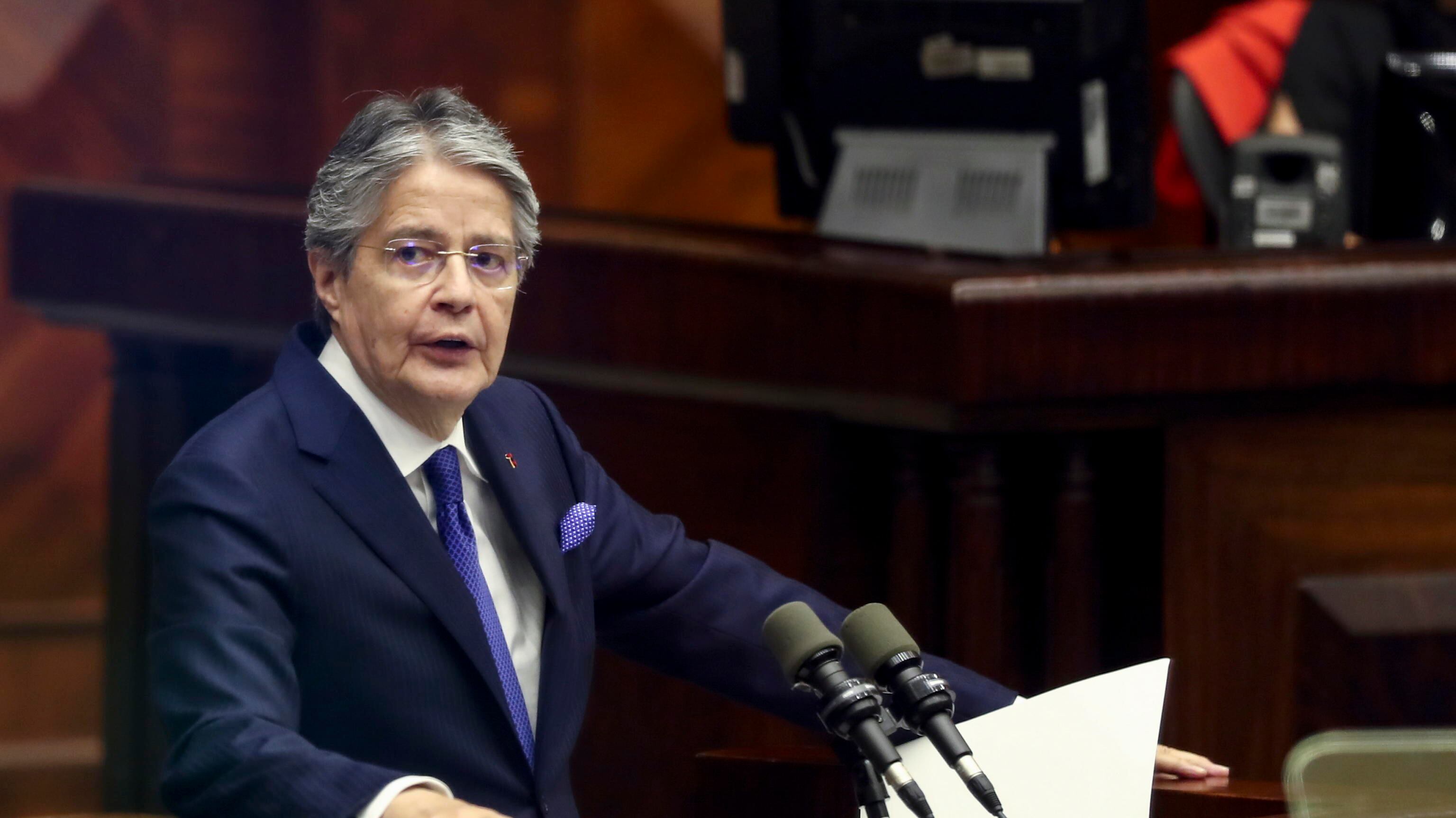 Ecuador, Lasso sotto accusa "licenzia" il Parlamento