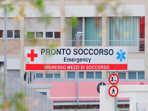 "Sei troppo bella". Choc a Bari, studentessa di medicina molestata durante il tirocinio