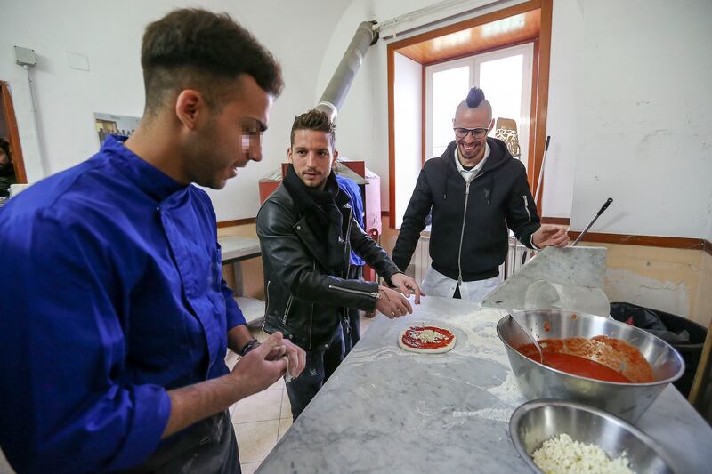 Un incontro nell'Ipm di Nisida con i calciatori del Napoli in epoca pre-pandemia