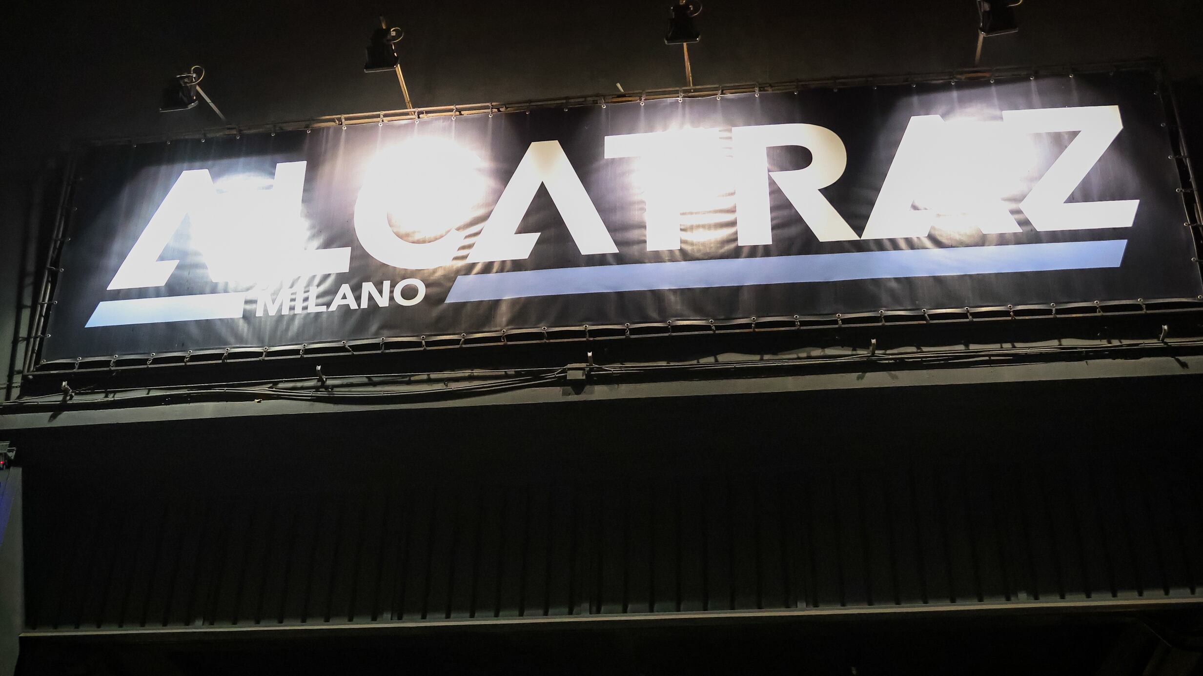 Ancora violenza fuori dall'Alcatraz. Ora nel quartiere la notte fa paura