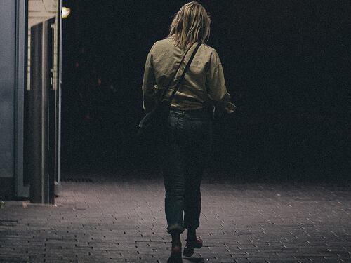 "Passeggiare la notte" è molto pericoloso