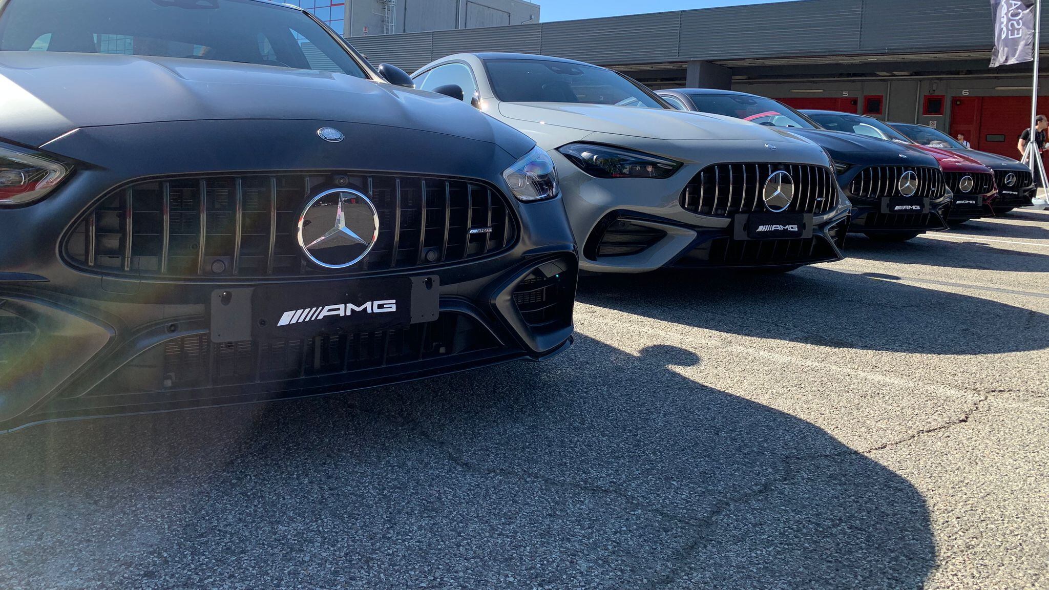 Velocità e adrenalina a bordo delle Mercedes-AMG: emozioni forti all'autodromo di Imola