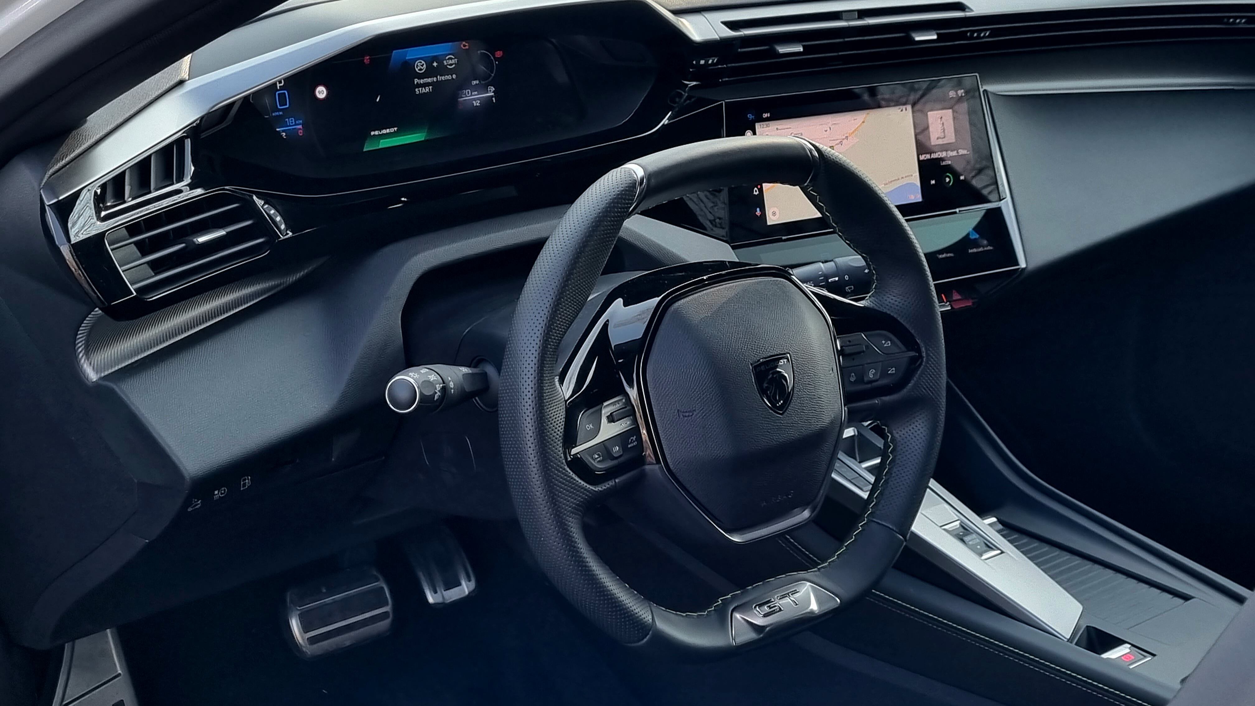 Peugeot 308 SW, la nostra prova della familiare ibrida plug-in