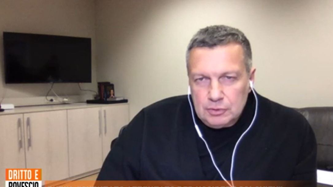 "Sei killer nazisti contro di me". Il conduttore russo accusa Kiev