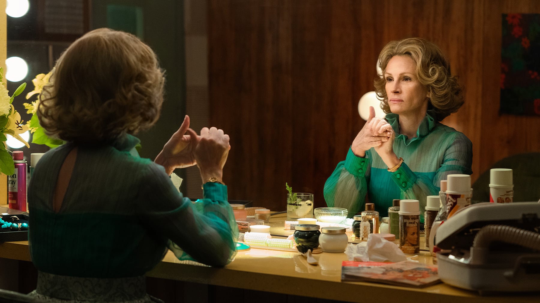 Gaslit, la serie con Julia Roberts che "rilegge" lo scandalo Watergate