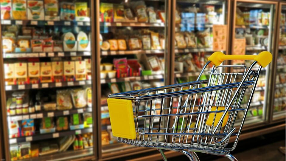 Sacchetti fuorilegge, raffica di multe e sequestri