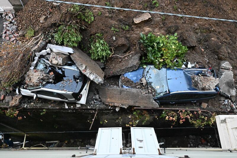 Genova vessata dal maltempo, le immagini dei danni 10