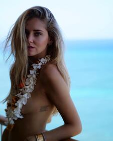 Chiara Ferragni nuda alle Hawaii con Fedez 2