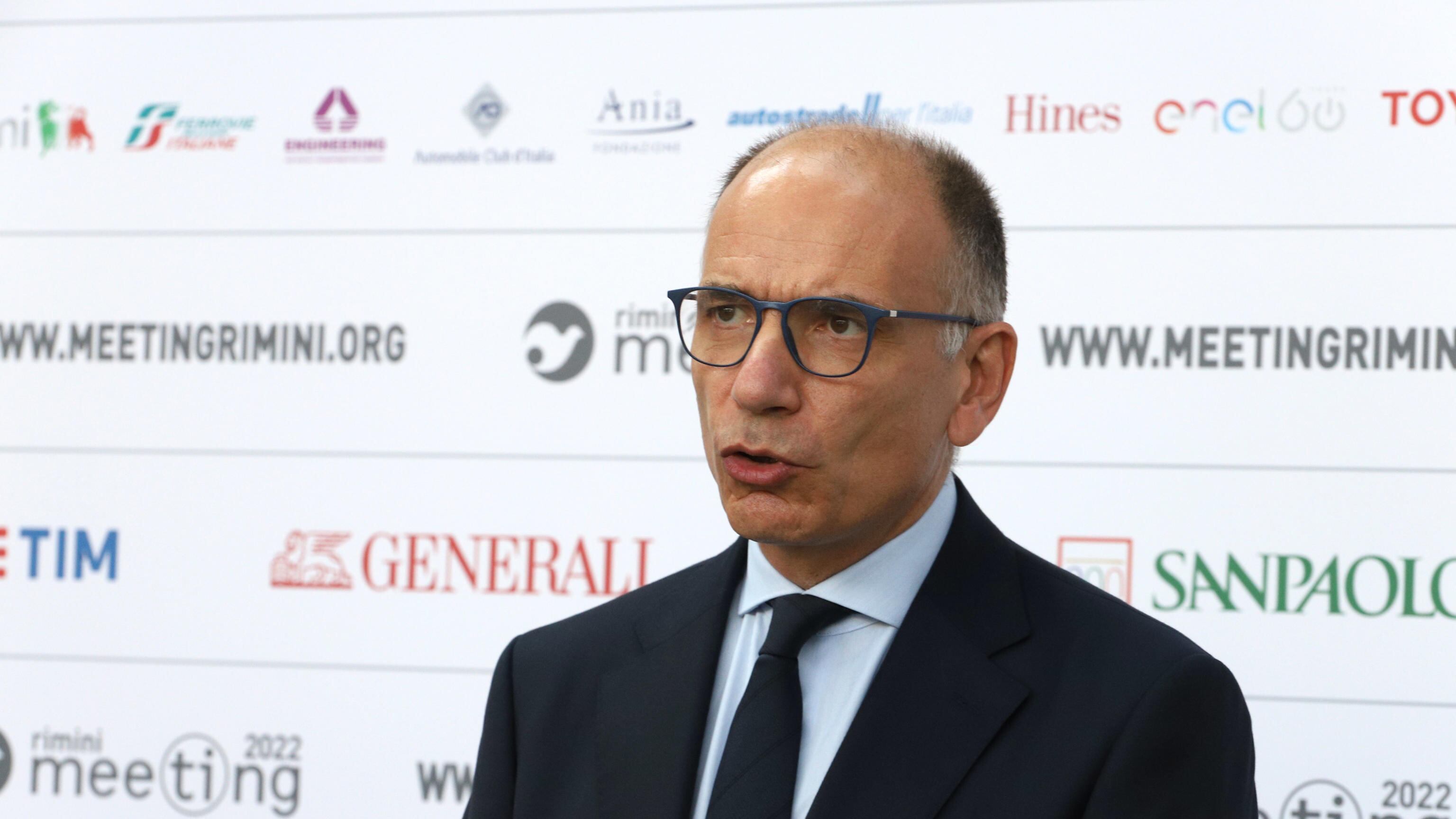 Letta prende un granchio, le tasse retroattive e Clinton: quindi, oggi...