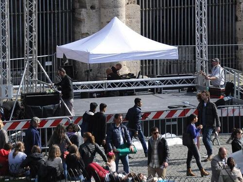Marò senza pace: a Roma scoppia la guerra del palco