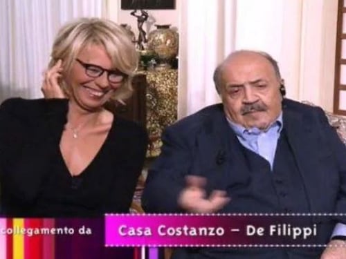 La rivelazione di Signorini: "Maria De Filippi è una pippa a fare sesso"