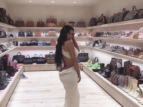 Cabine armadio da star: Kim Kardashian apre le porte su Instagram